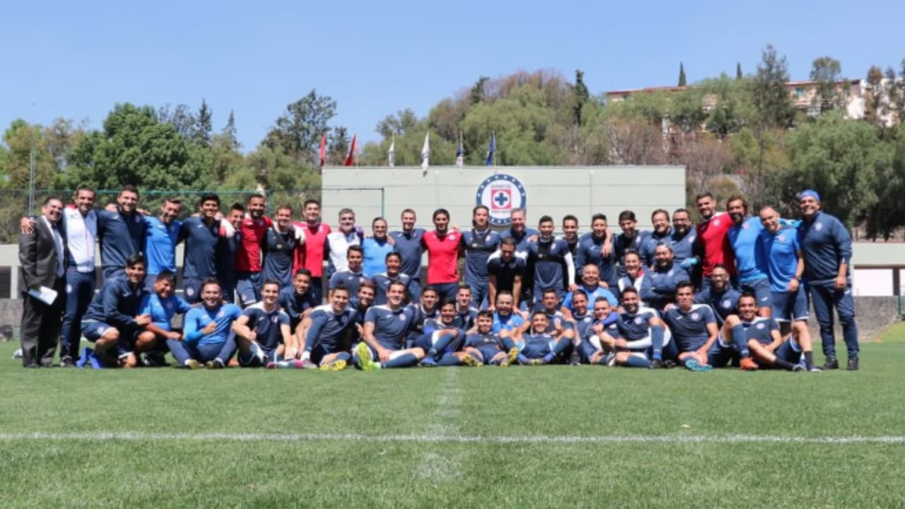 En Cruz Azul todo parece ser miel sobre hojuelas, hasta con Ricardo Peláez
