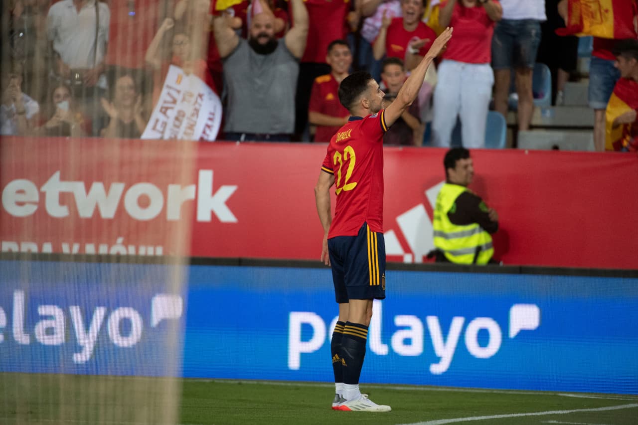 España se impuso sobre República Checa gracias a los goles de Carlos Soler y Pablo Sarabia.
