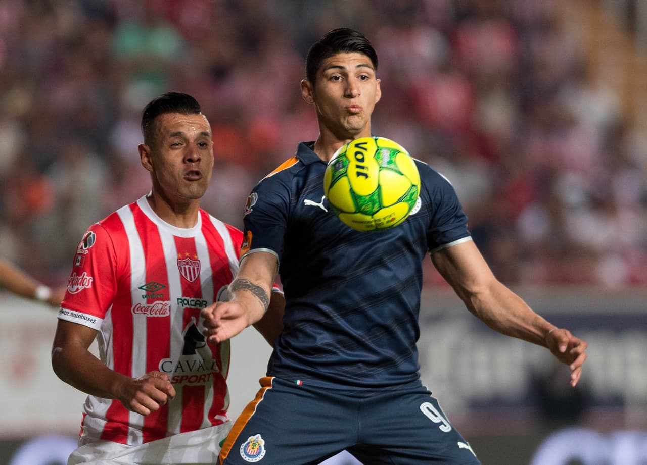 Necaxa y Chivas protagonizaron un partido atractivo, pero alejado de las emociones que nos brindó el resto de la jornada.