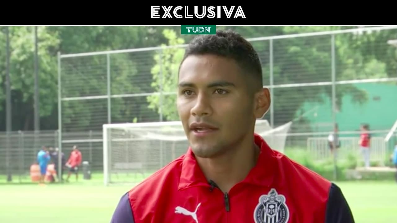 Triunfos de Chivas llegan con canteranos en la línea defensiva