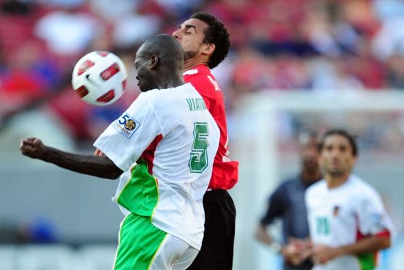 Aún con ello los isleños pelearon con sus recursos por no recibir anotación.