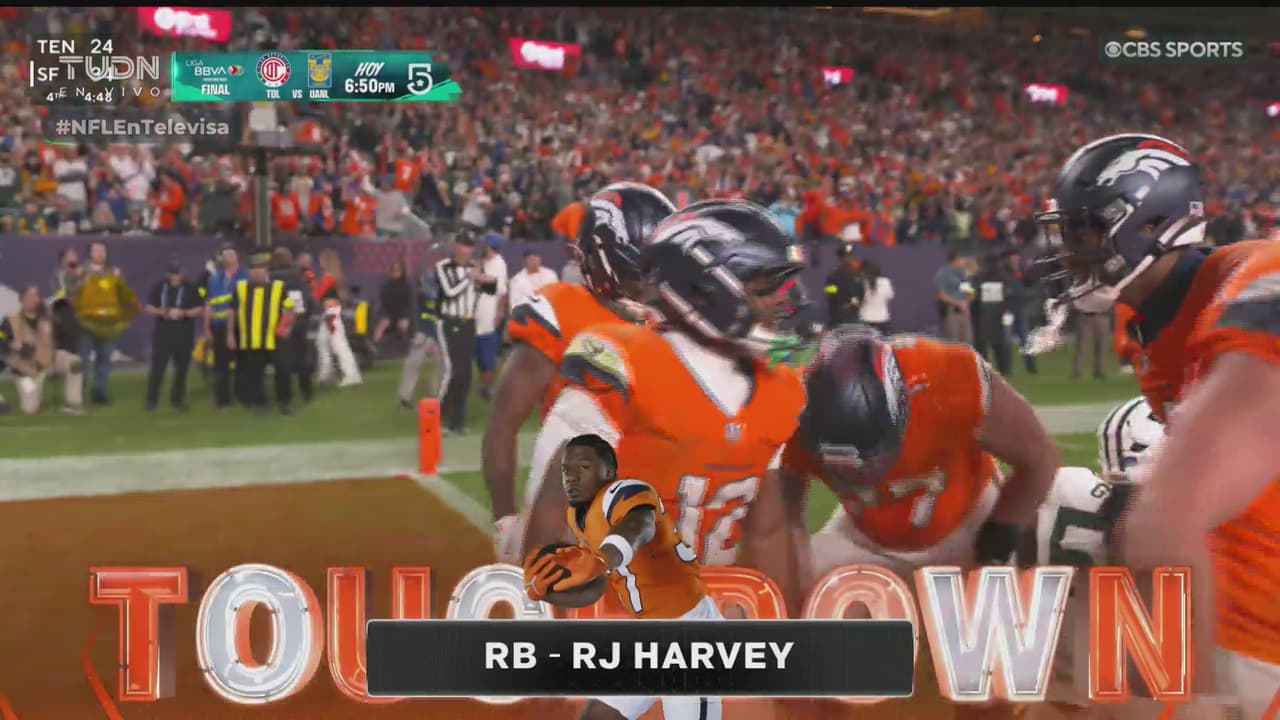 ¡Denver aumenta su ventaja a ocho con TD de Harvey!