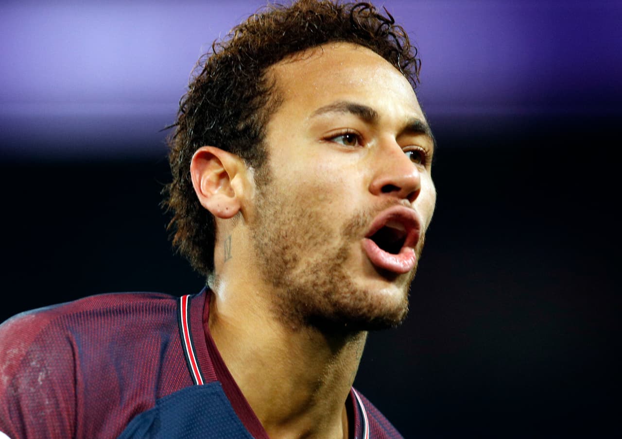 Con la naturalidad y cabello más corto, el Neymar de PSG cerró en diciembre de 2017 su presentación de peinados.