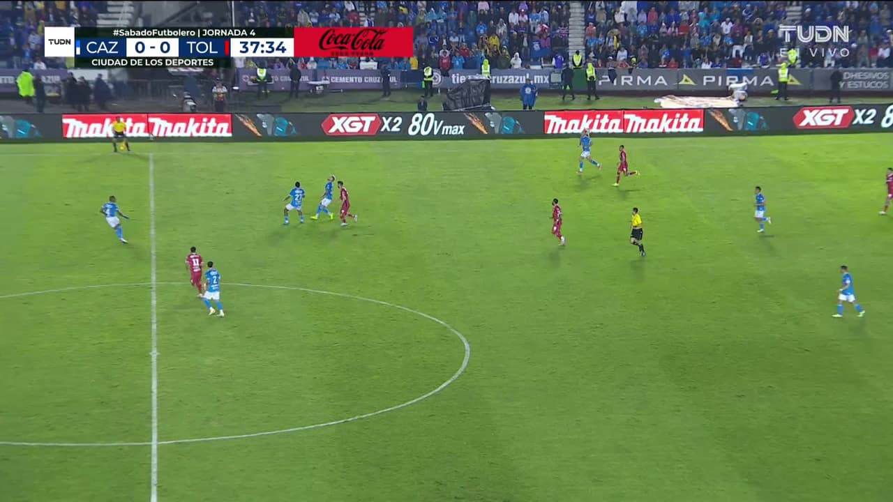 ¡GOL!  anota para Toluca. Maximiliano Araújo