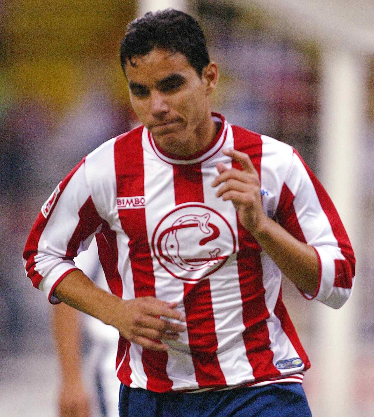 La playera de Chivas con el logo de Club Unión fue conmemorativa con el cuello circular.