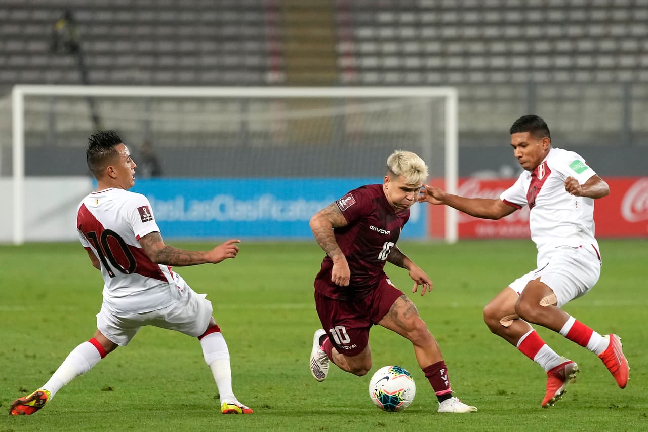 Un solitario gol de Christian Cueva fue suficiente para que el cuadro inca, dirigido por Ricardo Gareca, sume tres puntos de oro y se meta en la pelea por un boleto a la Copa del Mundo de Qatar 2022.