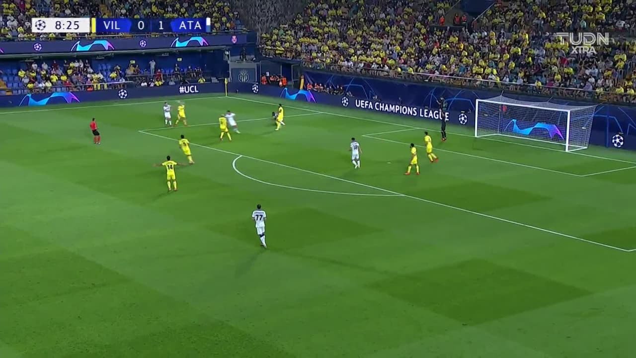 ¡TIRO ATAJADO! disparo por Mykola Shaparenko.