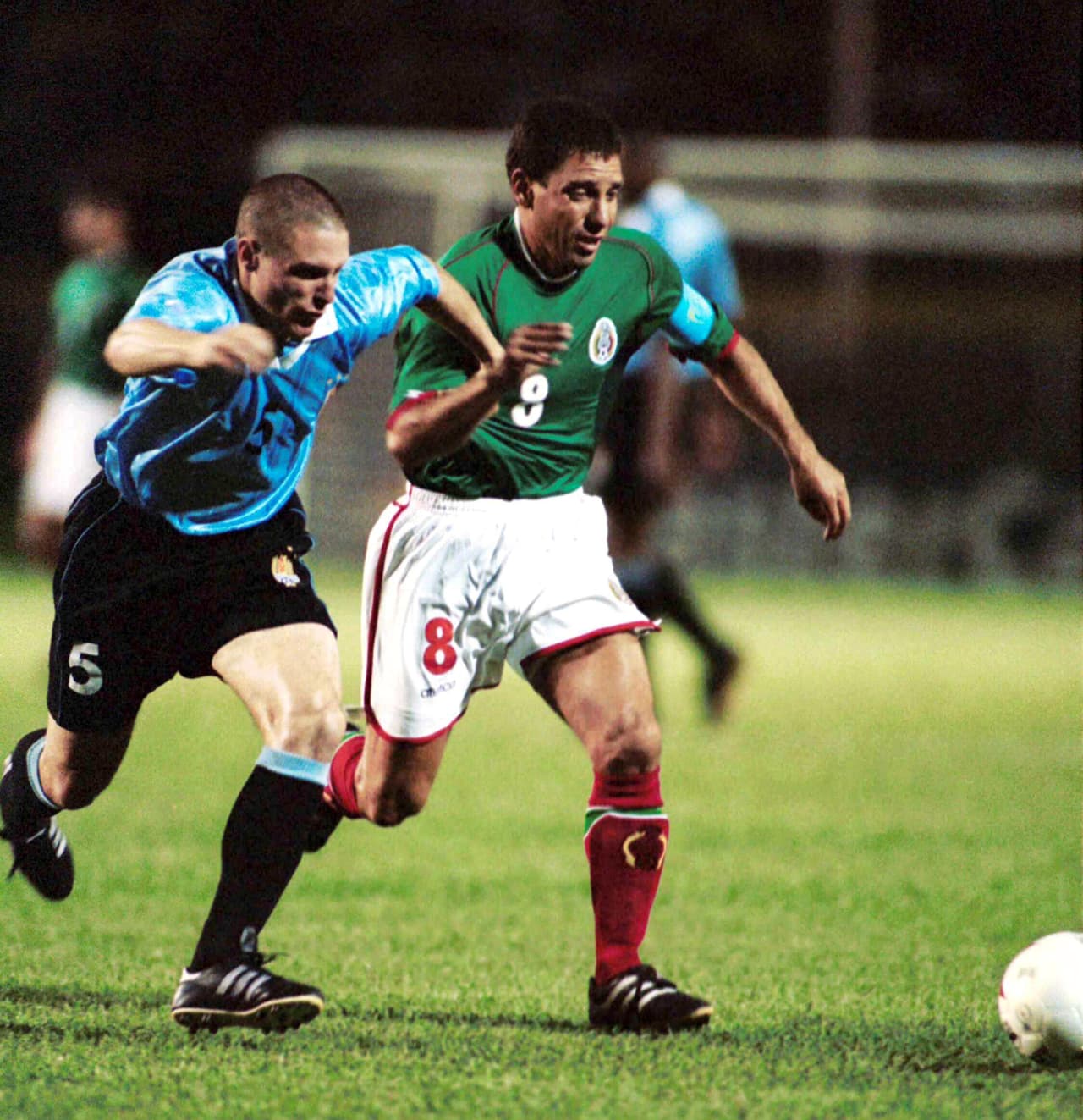 En la segunda mitad, Alberto García Aspe (67’) puso cifras definitivas por la vía del penalti. En aquella justa el Tri volvió a una final de Copa América pero con mismo resultado al ser derrotado 1-0 por el anfitrión Colombia.