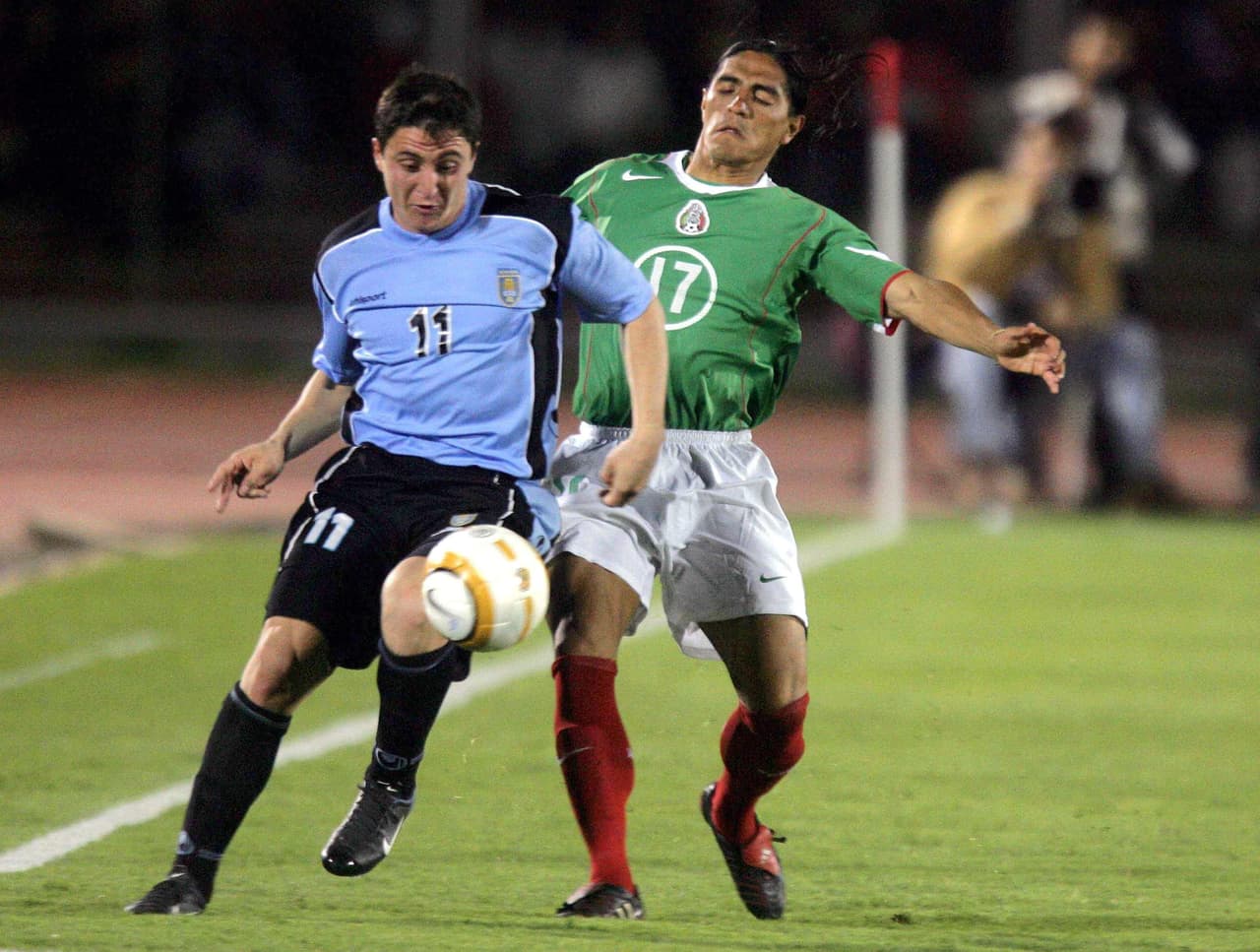 El tercer duelo entre uruguayos y mexicanos en una Copa América se suscitó en Perú 2004, de nueva cuenta en la fase de grupos, en lo que fue el primer partido de ambas selecciones de aquel torneo.