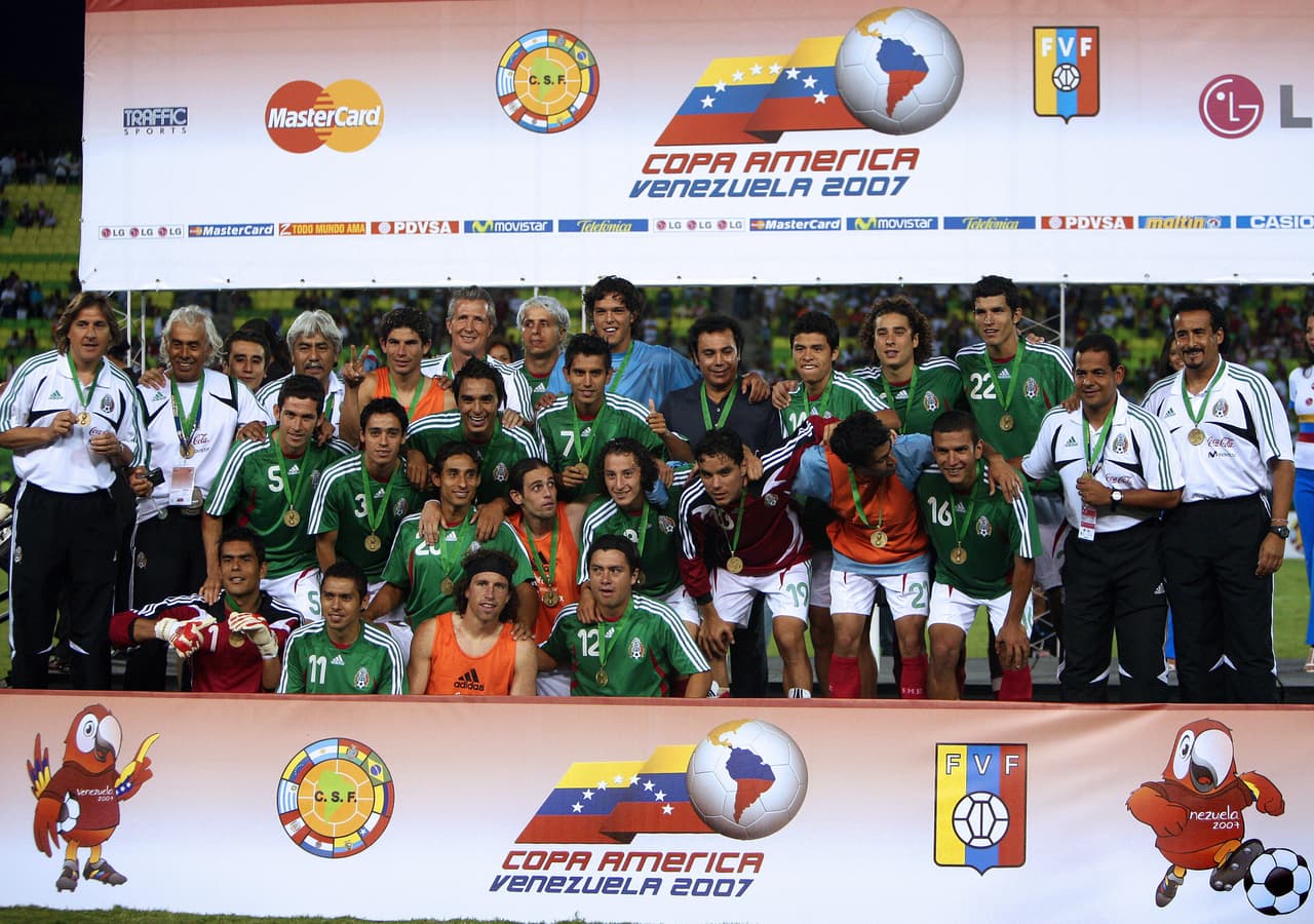 El cuarto choque de Uruguay y México en la historia de las Copas América fue en el juego por el tercer lugar de la edición Venezuela 2007. El equipo tricolor se llevó la victoria con un contundente 3-1 para quedarse con la tercer plaza del campeonato iberoamericano.