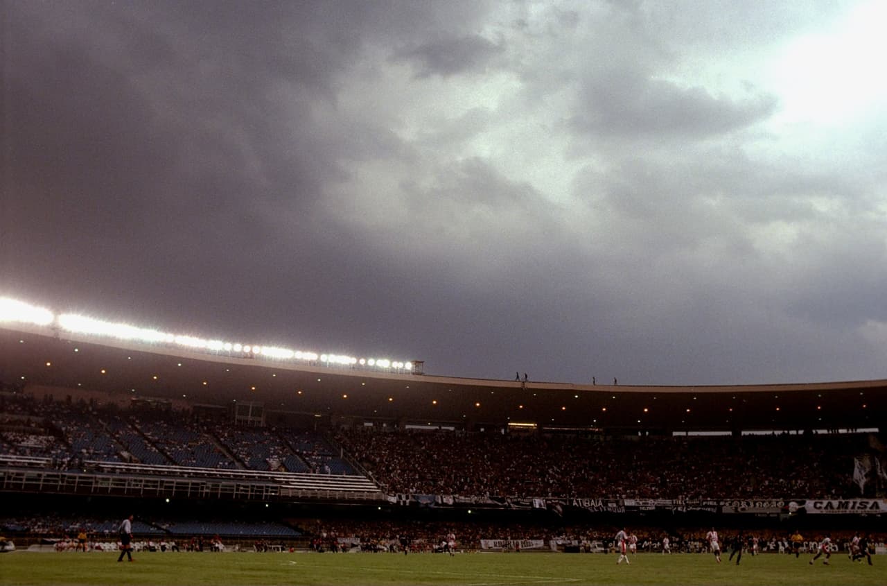 El estadio Maracaná en Brasil, testigo de muchas hazañas en el fútbol mundial, recibió este partido que tuvo cerca de 35 mil espectadores.