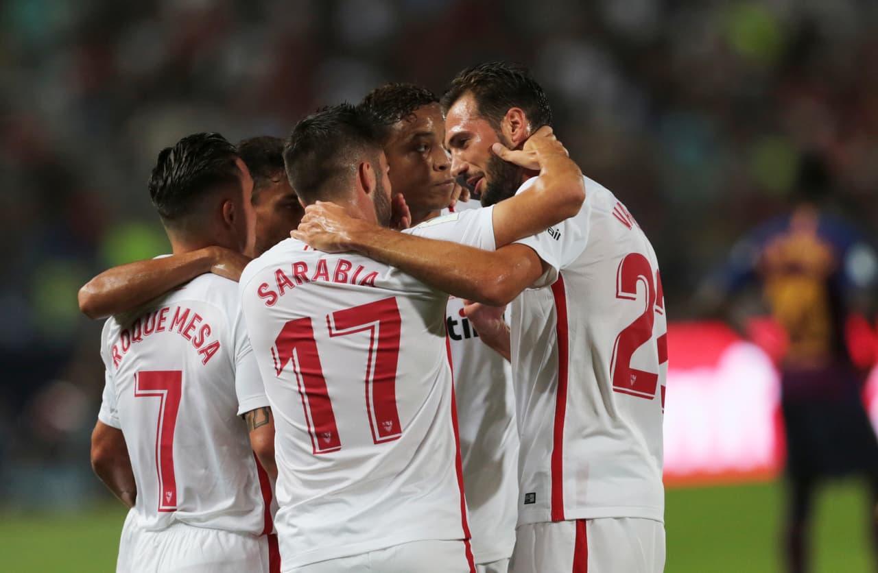 Y esa insistencia por parte de los andaluces pagó dividendos. El equipo sevillano se adelantó en el marcador a los nueve minutos, por parte de Pablo Sarabia, con el 1-0 para los Hispalenses.