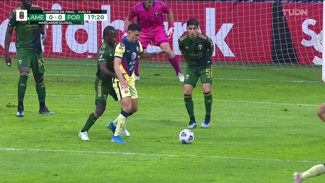 ¡TIRO ATAJADO! disparo por ["Álvaro"] ["Fidalgo Fernández"].