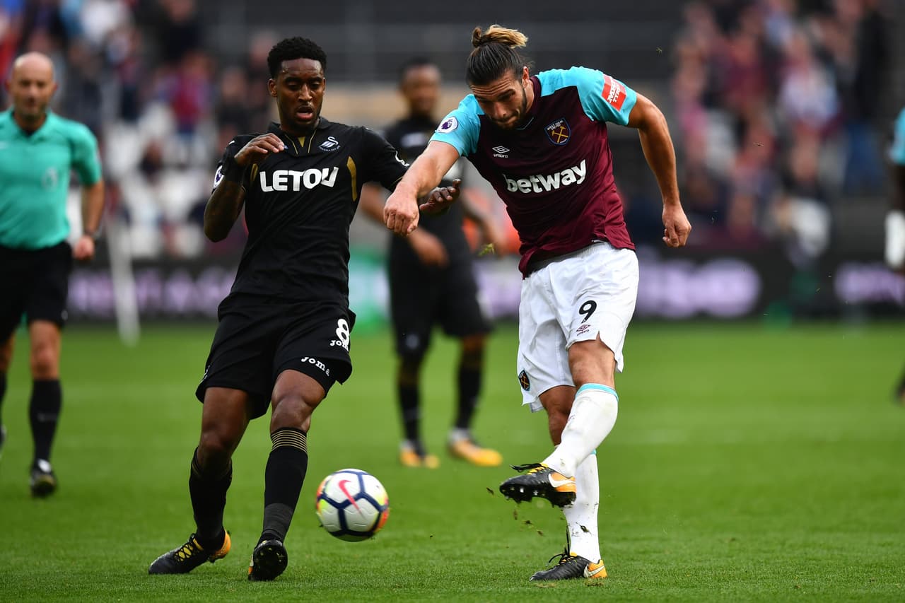 Carroll tuvo la más clara al minuto 85, cuando mandó un balón al travesaño. Se acercaban más los 'Hammers'.
