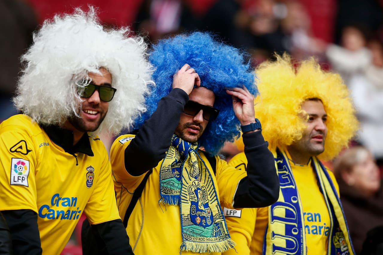 La afición de la Gran Canaria se hizo presente en el Estadio Metropolitano.