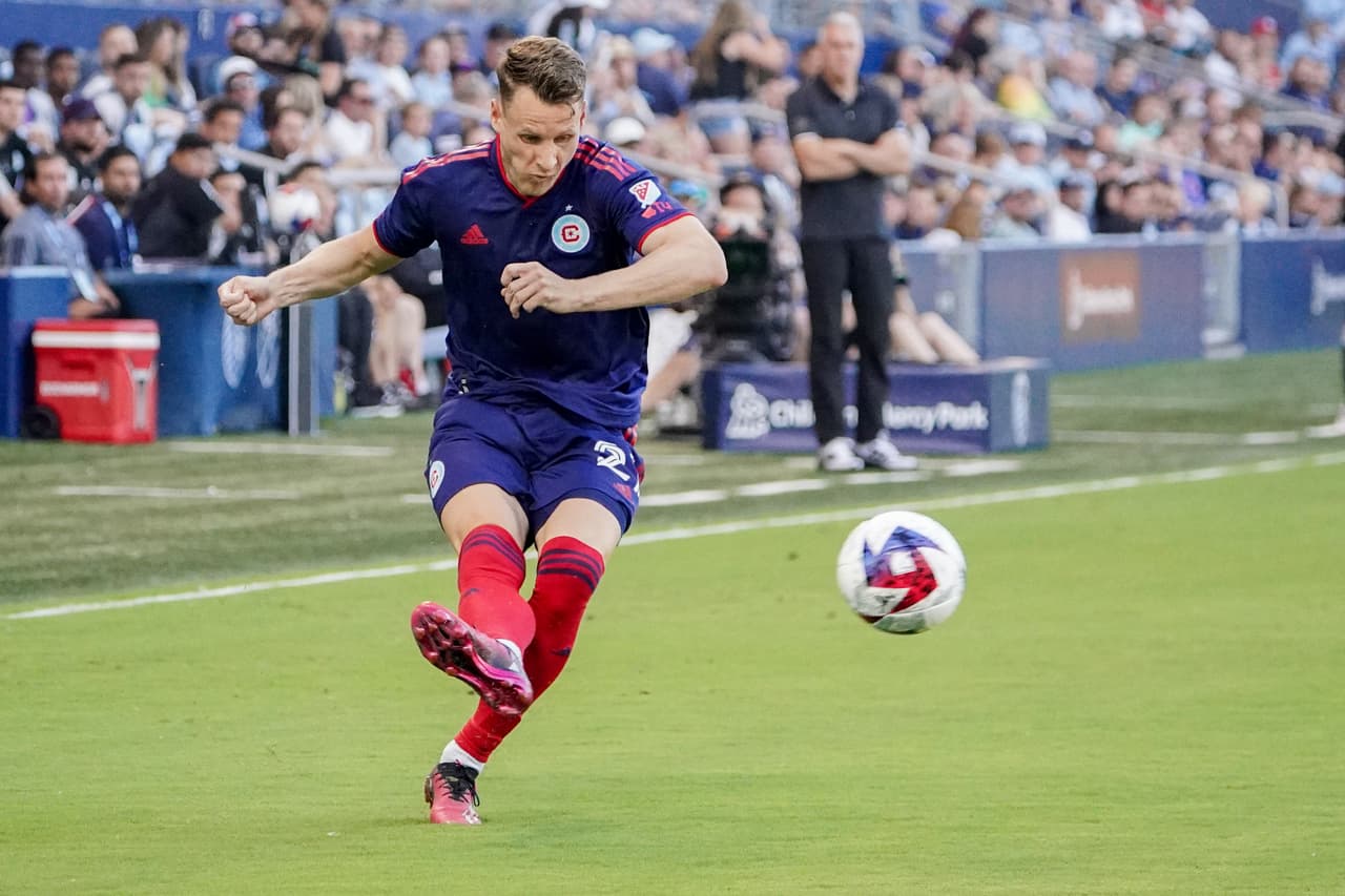 Mediocampista - FABIAN HERBERS (Chicago Fire FC)