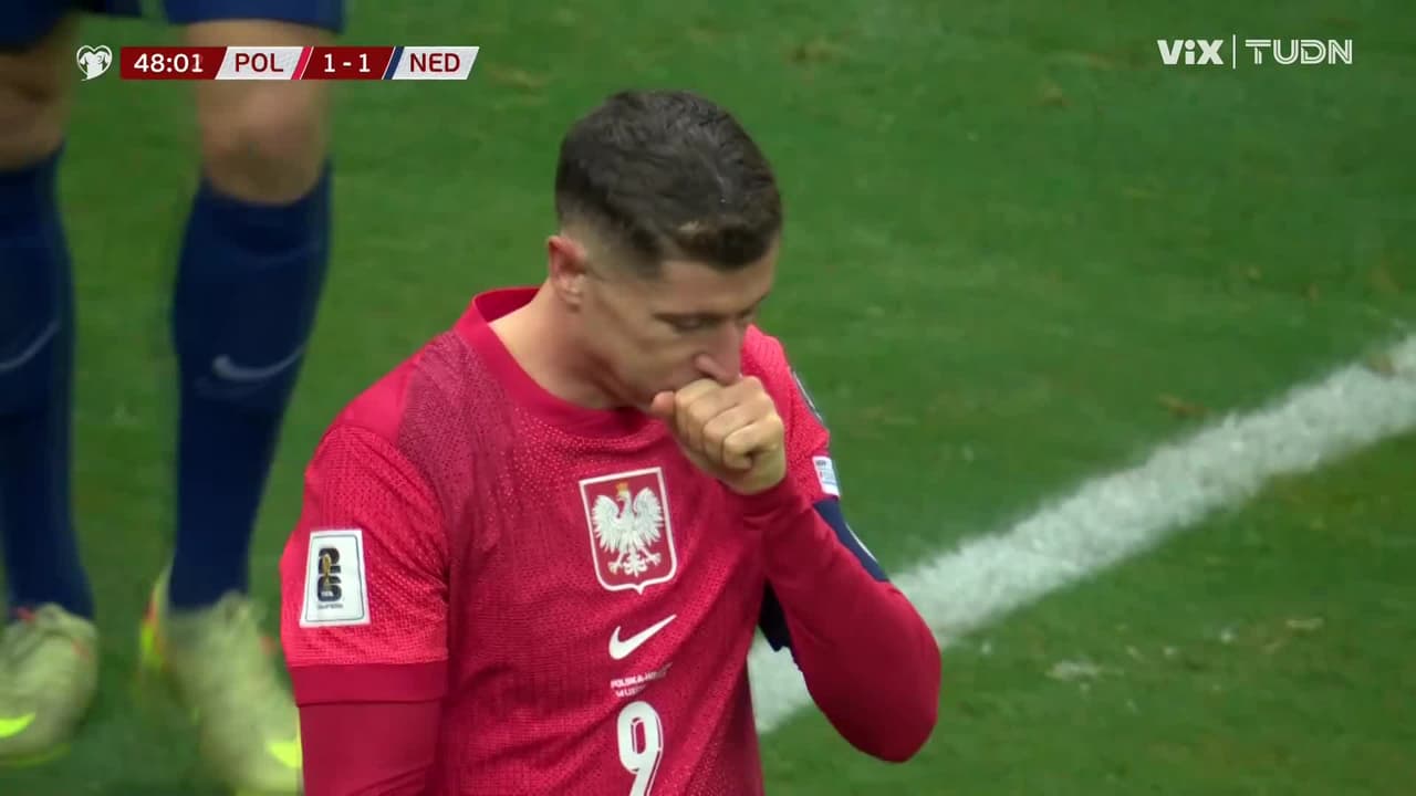 Verbruggen le niega un golazo a Lewandowski y reacciona así