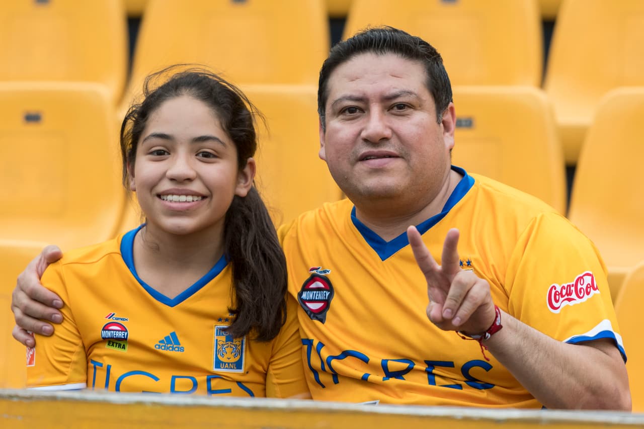 Tigres es el actual campeón del fútbol mexicano y su afición juega un papel fundamental en el éxito del equipo. Siempre leales, siempre creativos para apoyar a los suyos.