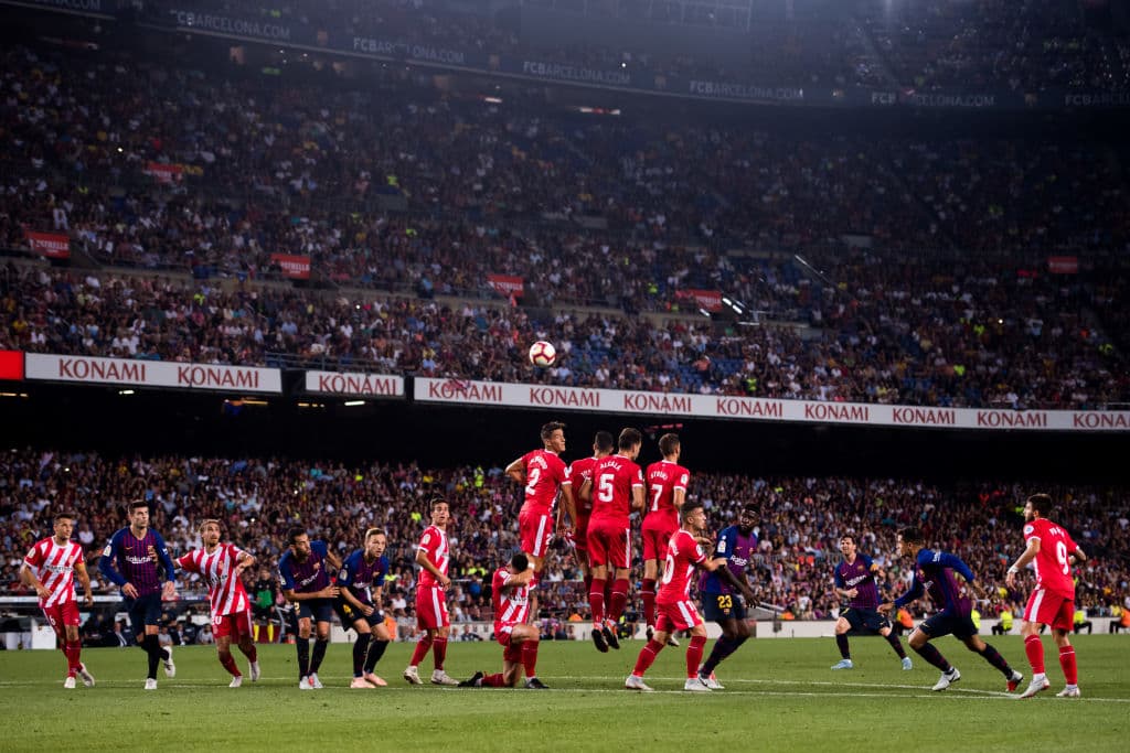 Esta vez Lionel Messi no pudo marcar de tiro libre y el Barcelona se debió conformar con el empate.
