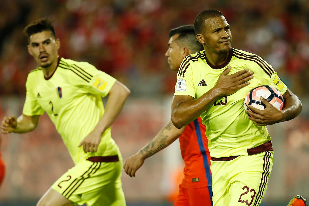 Rondón le dio una nueva ilusión a los venezolanos para pelear el partido.