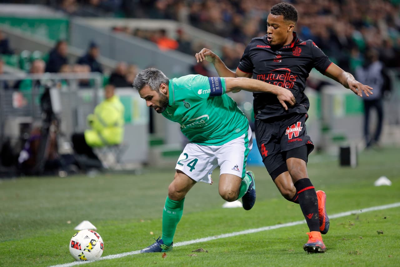 <b>Loic Perrin | Sint Etienne </b>
<br>Tiempo en el equipo: 16 años 10 meses 01 día