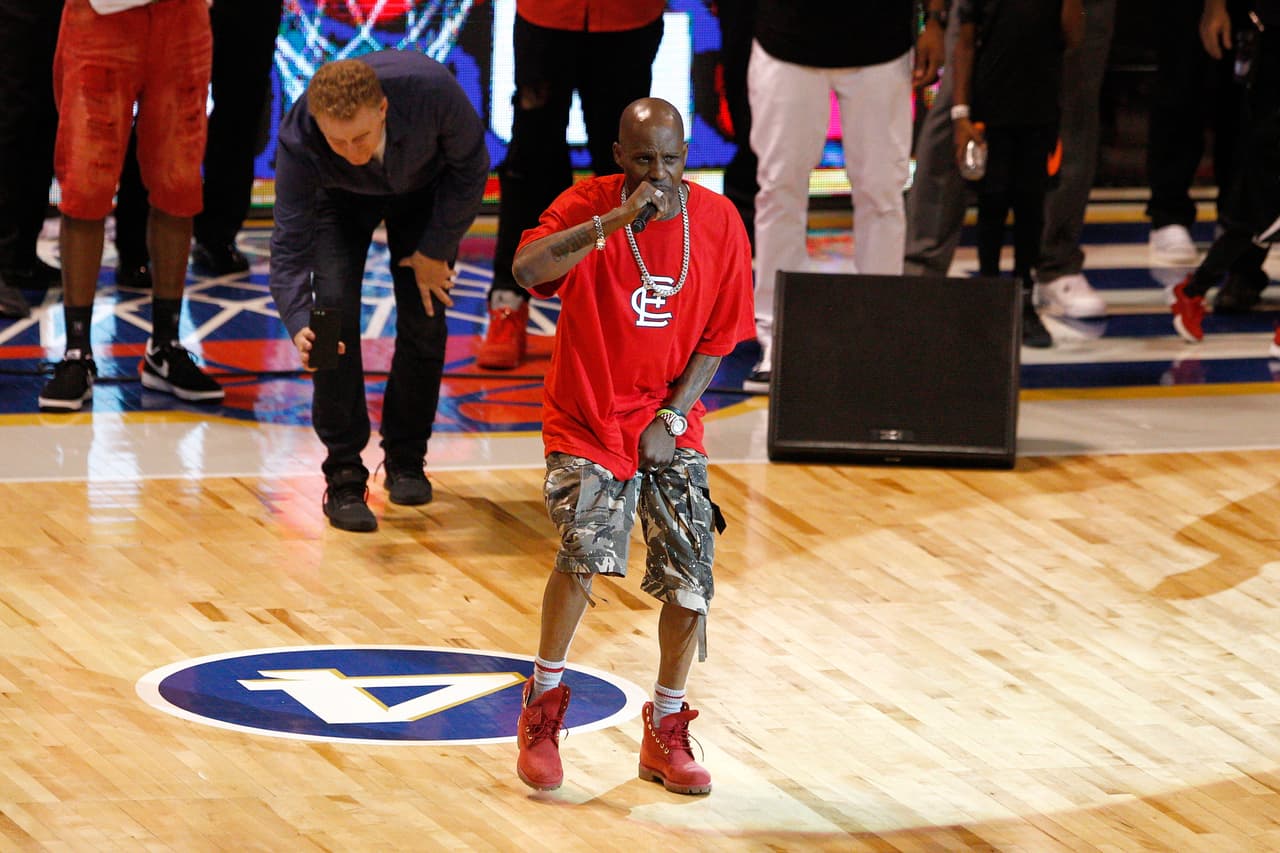 El rapero estadounidense DMX murió este viernes a la edad de 50 años en un hospital de la periferia de Nueva York, donde llevaba una semana en estado crítico tras un infarto.