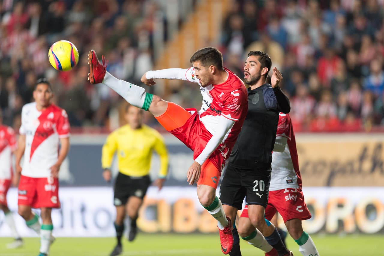 Chivas tiene cinco goles a favor y cinco en contra en el Clausura 2018. Necaxa tiene un gol a favor y cuatro en contra tras tres encuentros disputados.