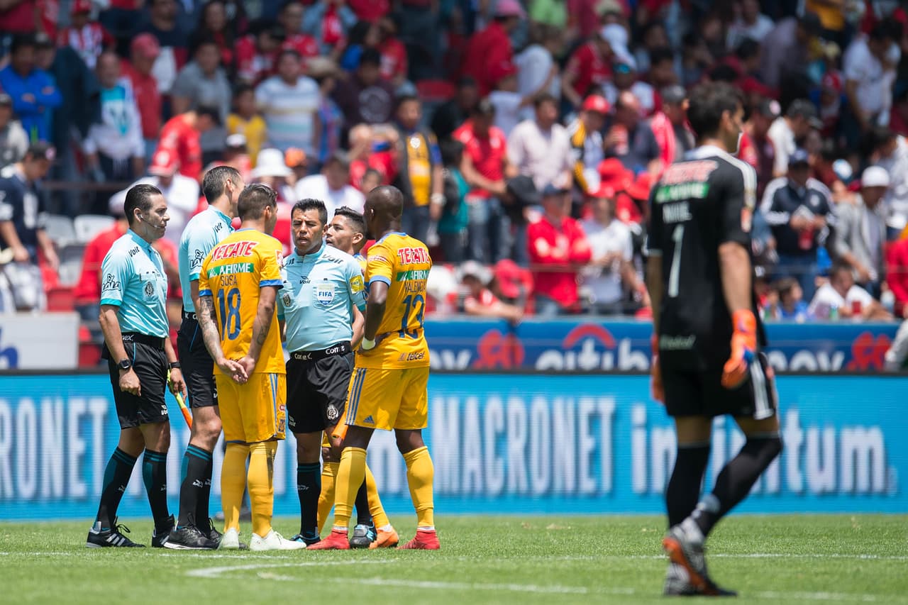 Al final del encuentro las reclamaciones de Tigres sobre la cuarteta árbitral no se hicieron esperar.