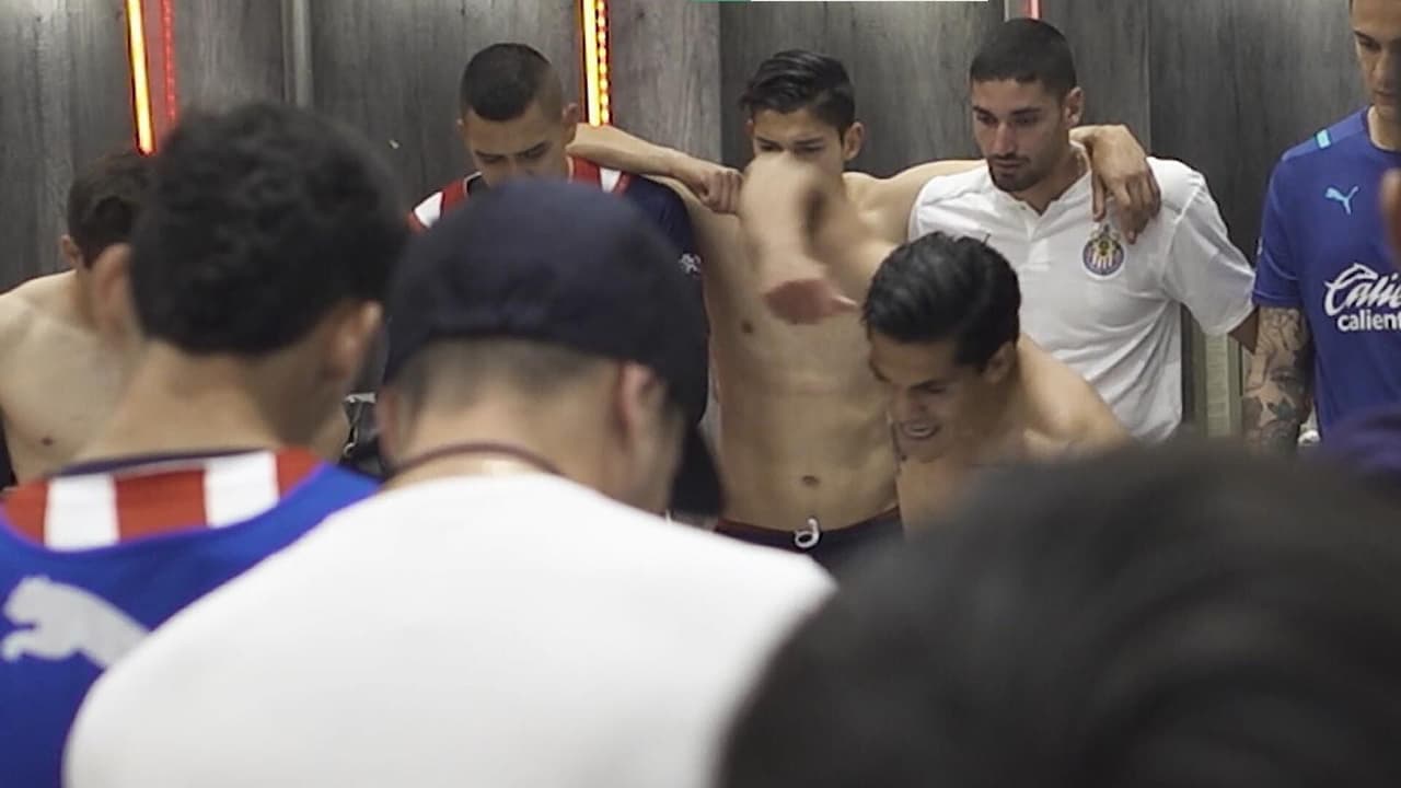 'Chapo' Sánchez da duro discurso en vestidor de Chivas para apretar al plantel