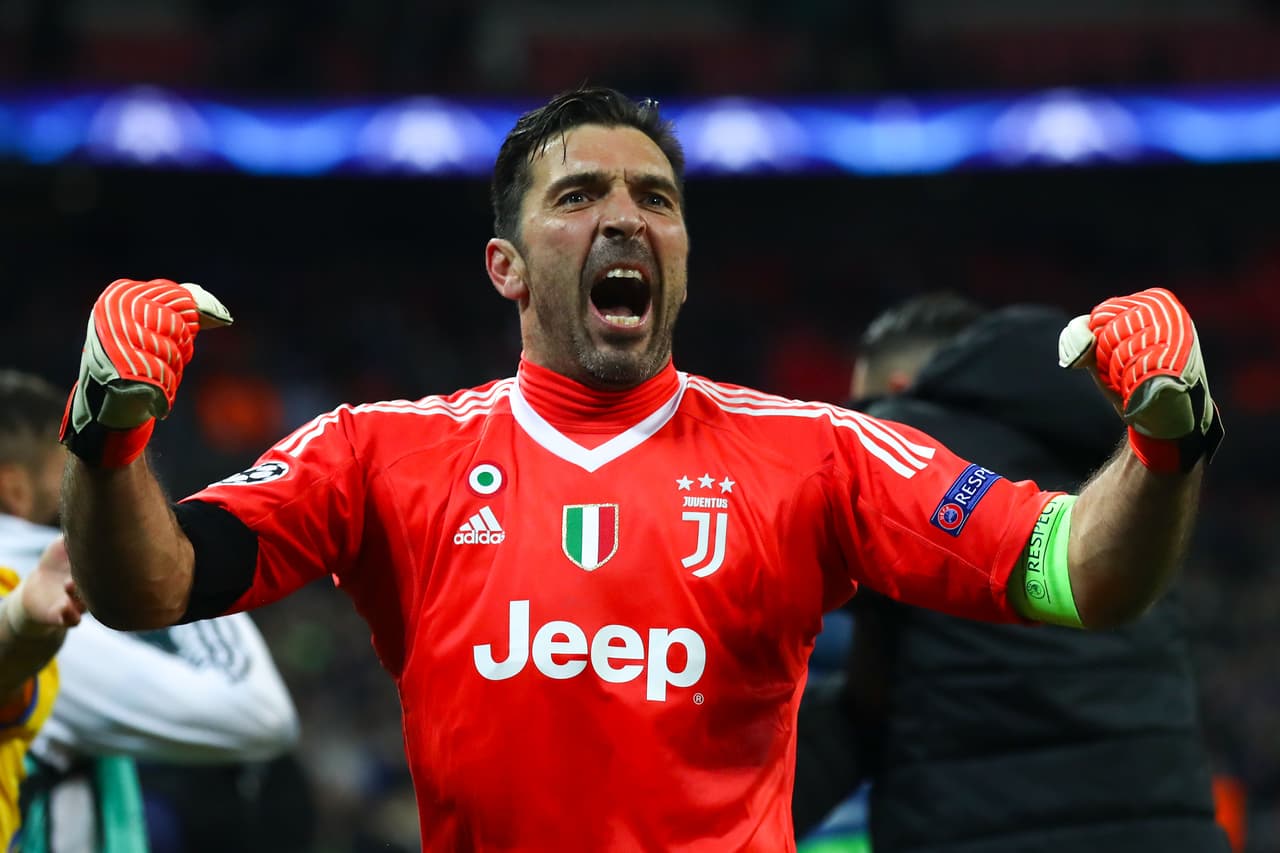<b>10. Gianluigi Buffon - </b>1044 partidos (aún activo)