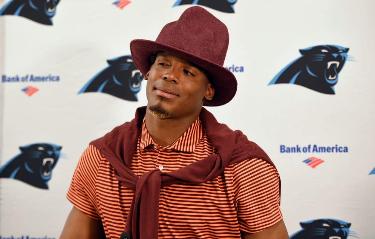 Muchos fans siguen las tendencias de Cam Newton. (AP Photo/Nick Wass)
