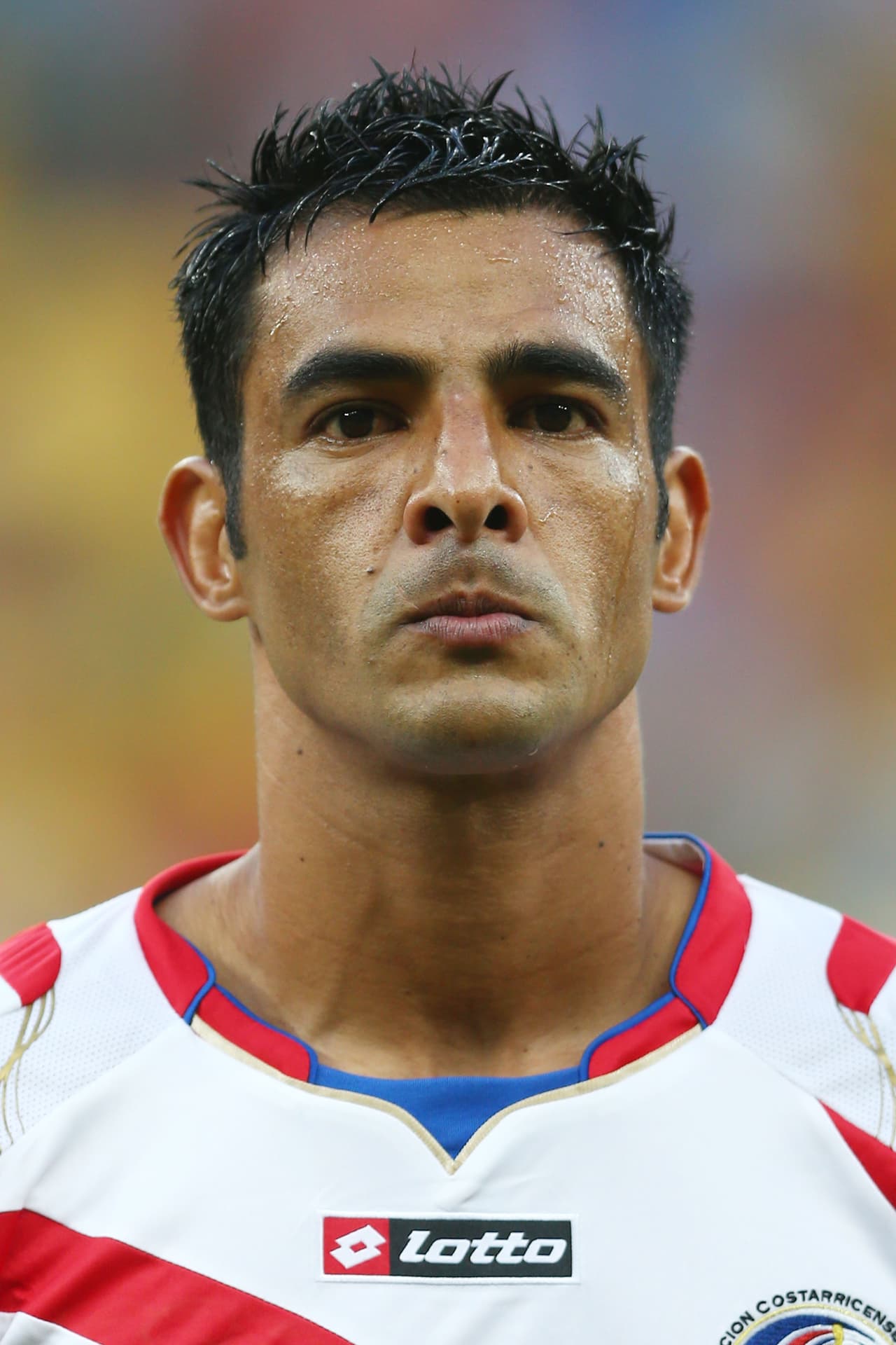 Michael Umaña. Posición: Defensa. Edad: 33 años. Club: Persépolis FC (Iran Pro League). Veces Seleccionado: 85. Descripción: Apodado 'Rocky' es de los líderes en el vestidor tico por su experiencia en selección. Nacido en Santa Ana llegó a Irán en 2014 y ha disputado 30 partidos.