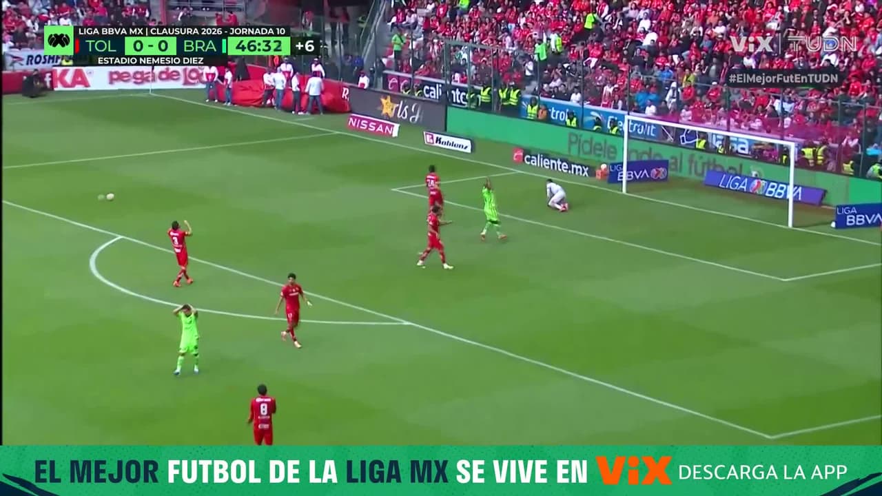 ¡Les juro que la vi adentro! Tremendo tiro de Jairo Torres que se fue apenas desviado