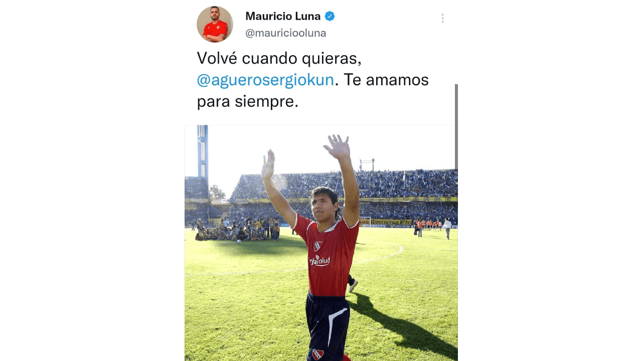 El mundo del futbol se despide de un grande, Sergio 'Kun' Agüero anunció su retiro de las canchas por problemas cardiacos, lo cual causó reacciones en redes. Compañeros de cancha, equipos y fanáticos, le dedicaron palabras, imágenes y videos por su gran trayectoria, su talento y, sobre todo, por su calidad. humana, ¡hasta luego, Kun!