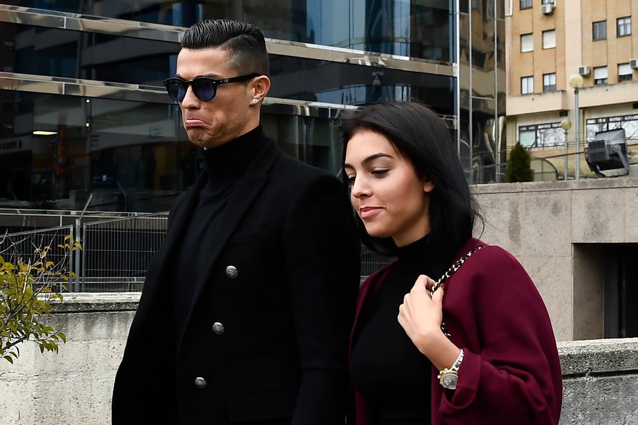Ronaldo fue condenado por cuatro delitos fiscales cometidos entre 2010 y 2014 por los que eludió el pago de 5,7 millones de euros a Hacienda, unos 6 millones 471 mil dólares.