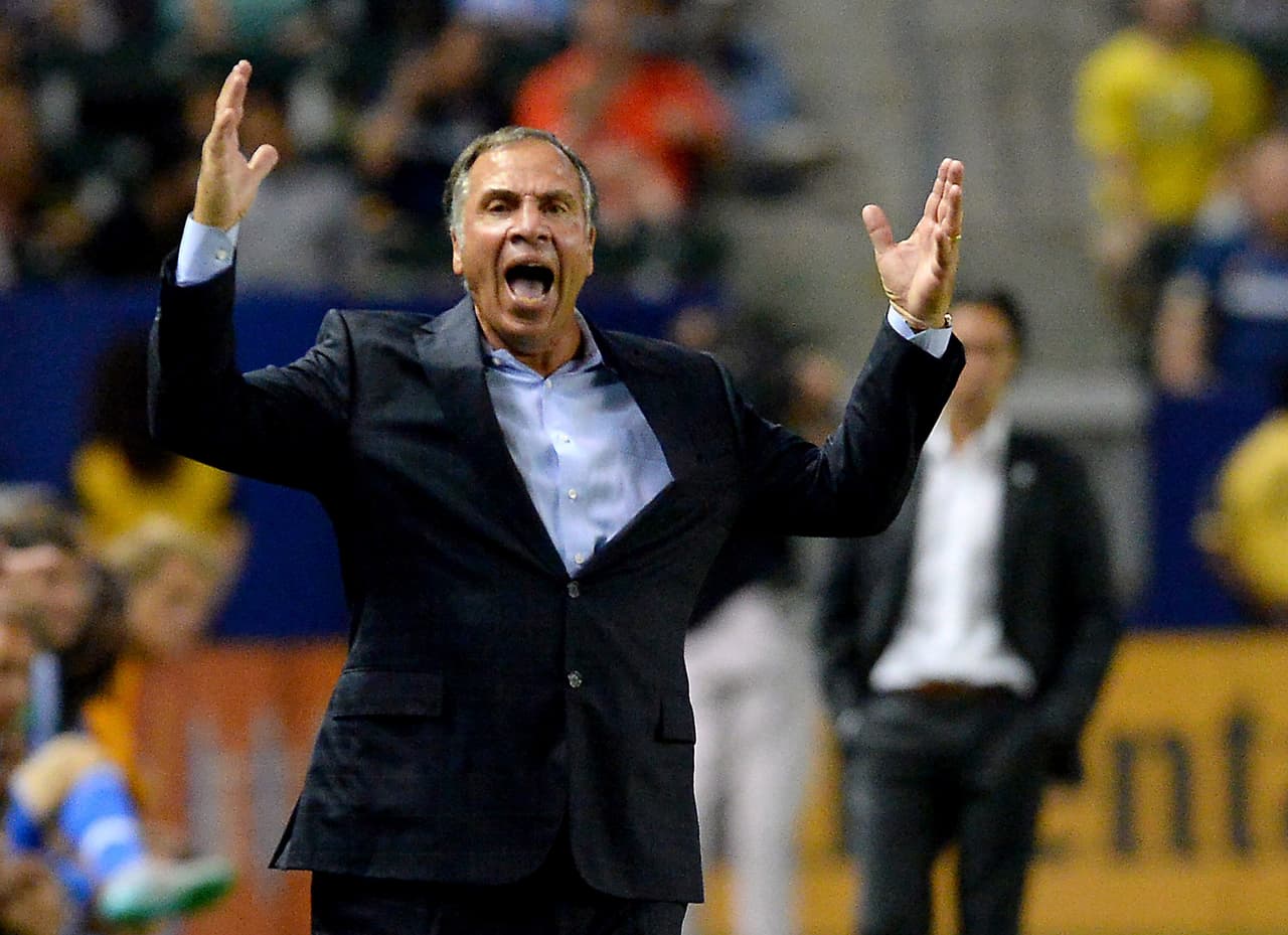 Bruce Arena, DT de LA Galaxy.