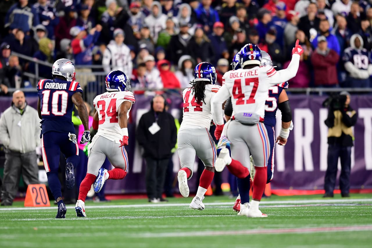 Los Pats siguen con paso perfecto, vencen 35-14 a los New York Giants en el inicio de la Semana 5.