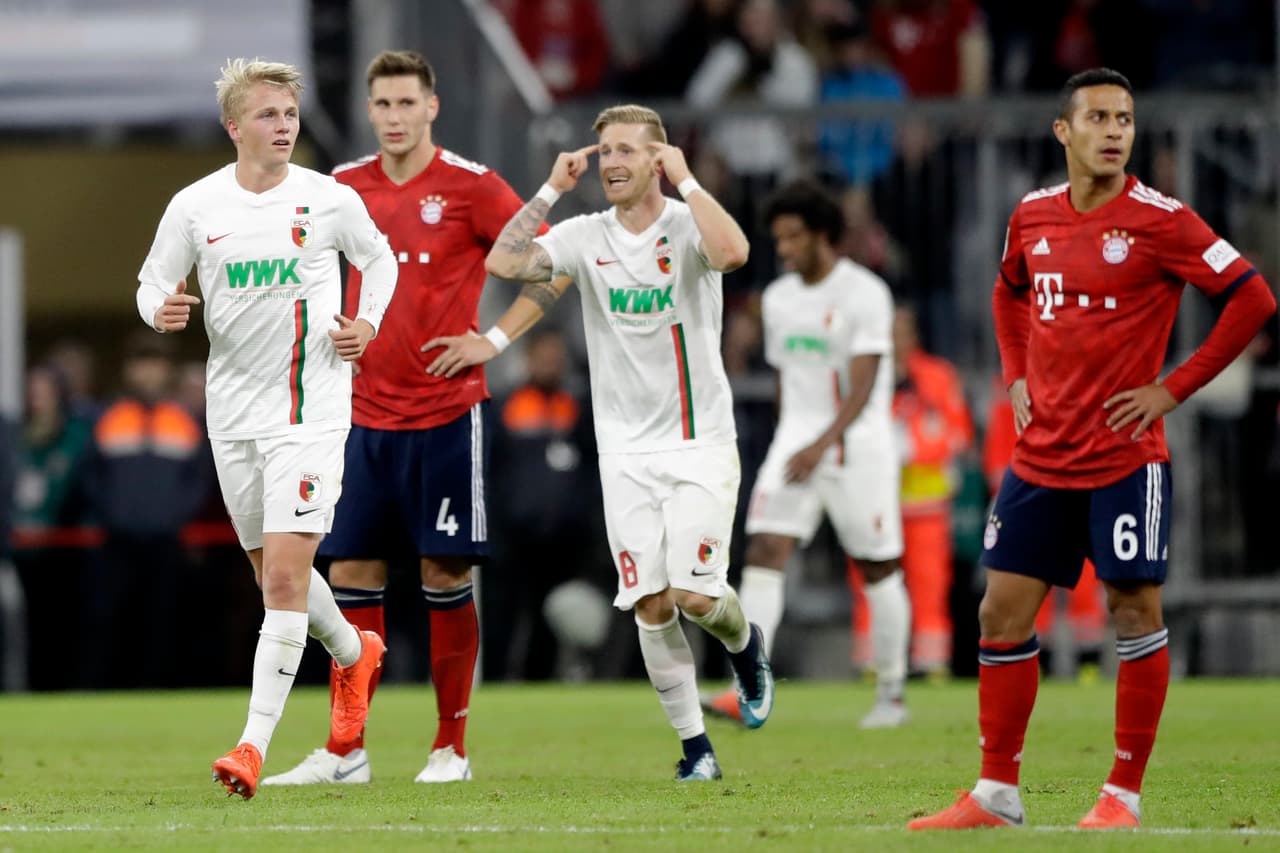 Fue así como al minuto 41 del segundo tiempo, Felix Gotze puso la igualdad casi impensada para Augsburg.