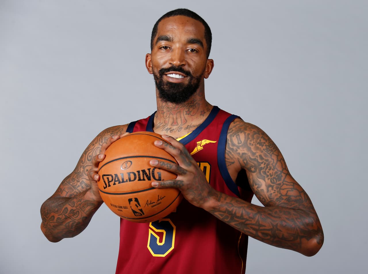Regañan a J.R. Smith por exponer miserias de la ‘burbuja’