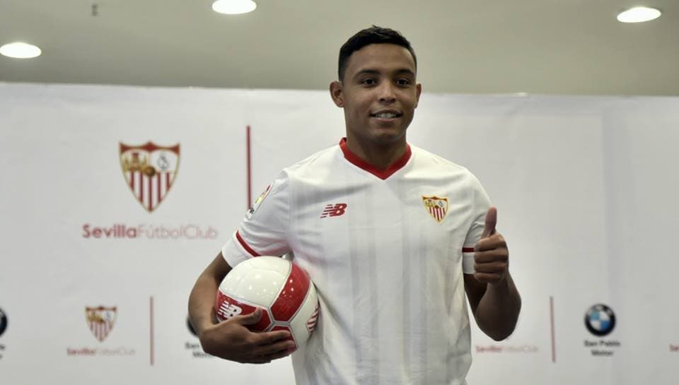 Luis Fernando Muriel llegó a España en el 2010 para jugar en Segunda con el Granada. Fueron apenas siete partidos y, curiosamente, siete años después, regresó pero esta vez a defender la camiseta del Sevilla siendo su fichaje más costoso de la historia.