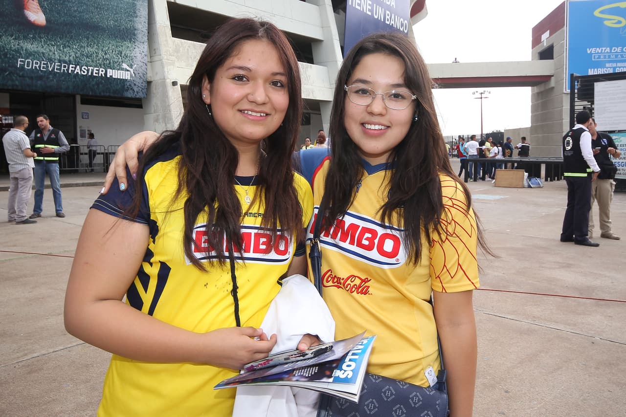 El colorido de la afición en la Jornada 14