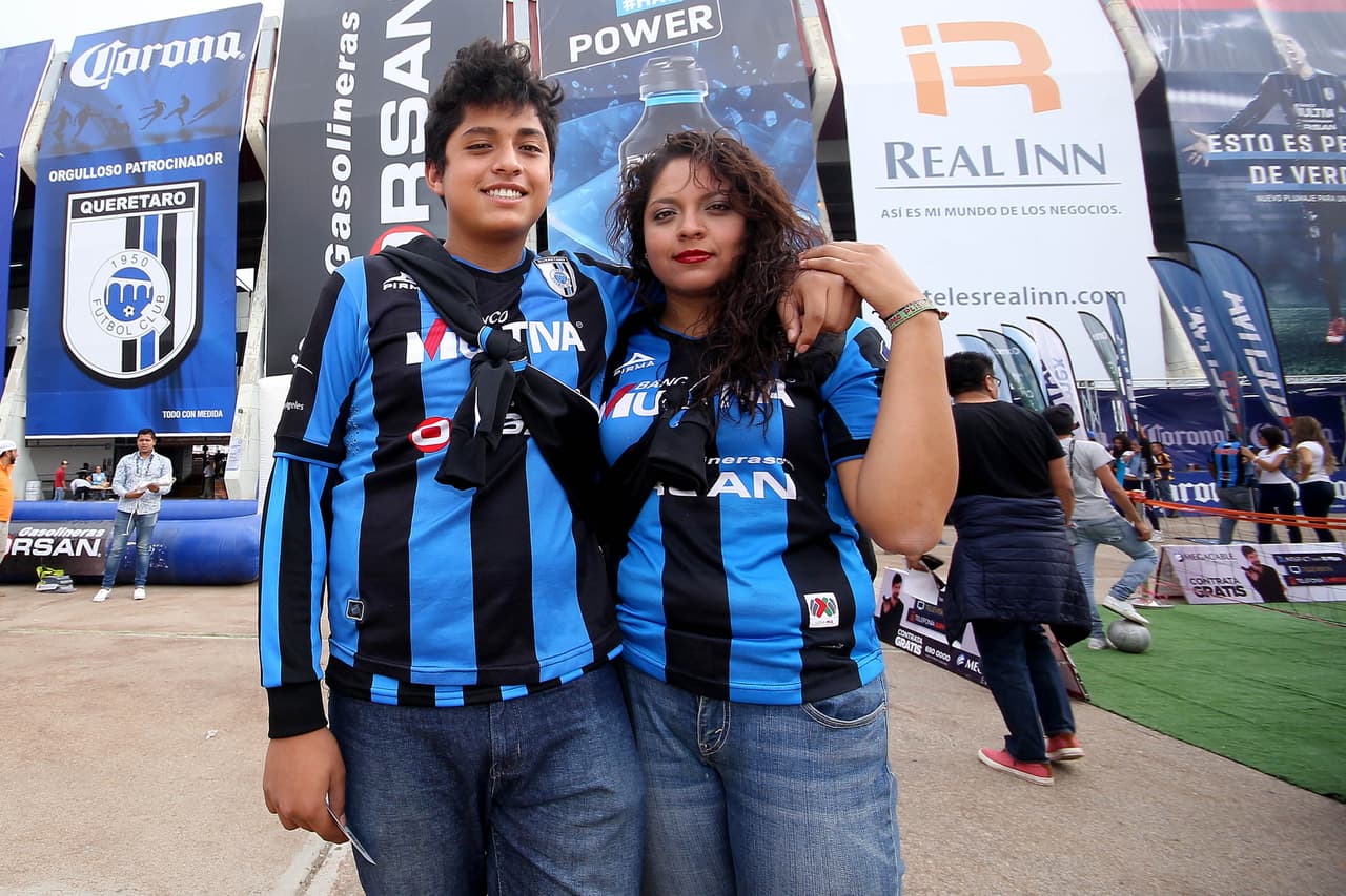 El colorido de la afición en la Jornada 14