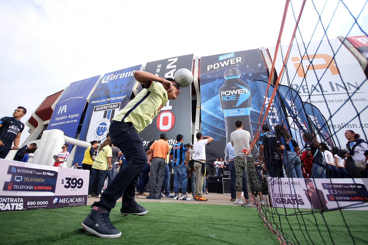 El colorido de la afición en la Jornada 14