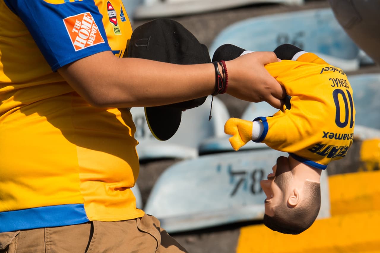 El colorido de la afición en la Jornada 14