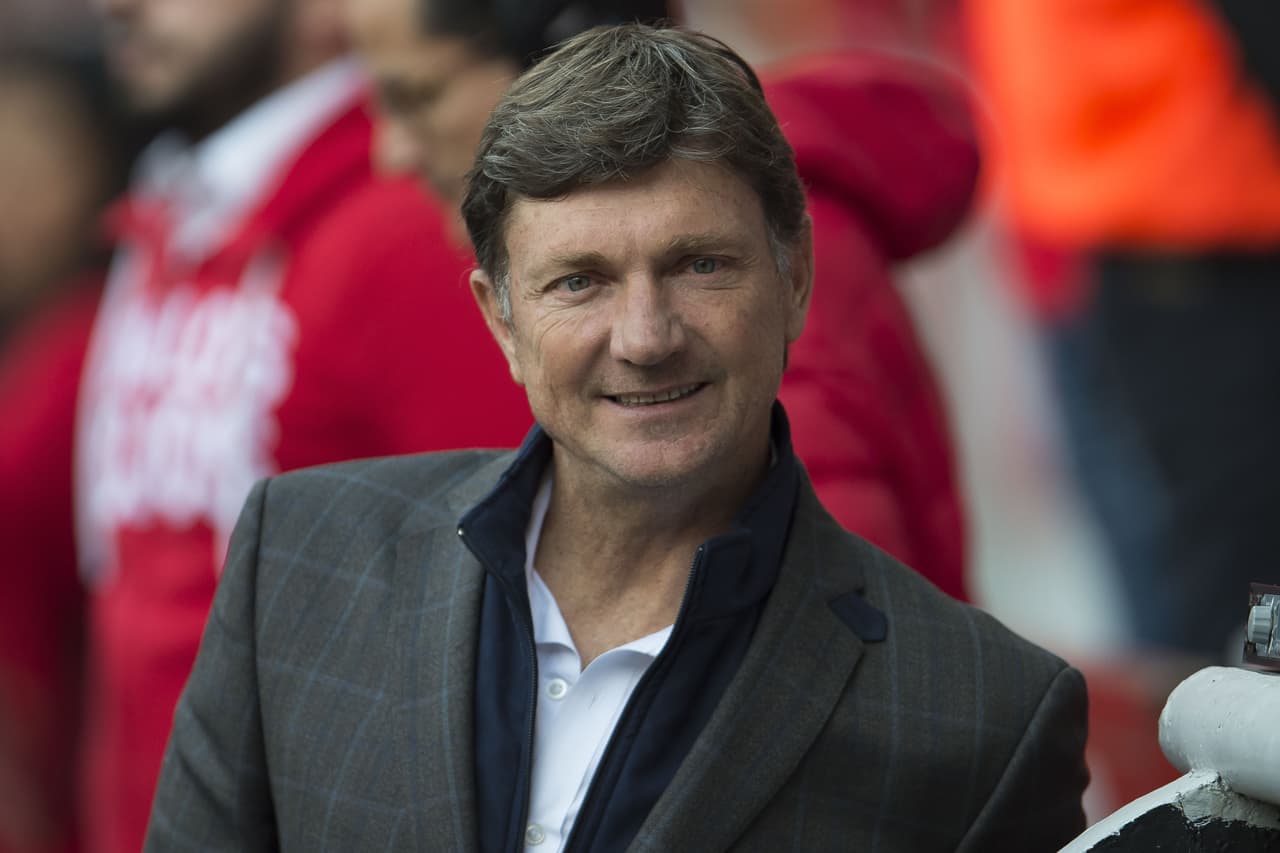 Hernán no encuentra la fórmula para salir de la crisis.