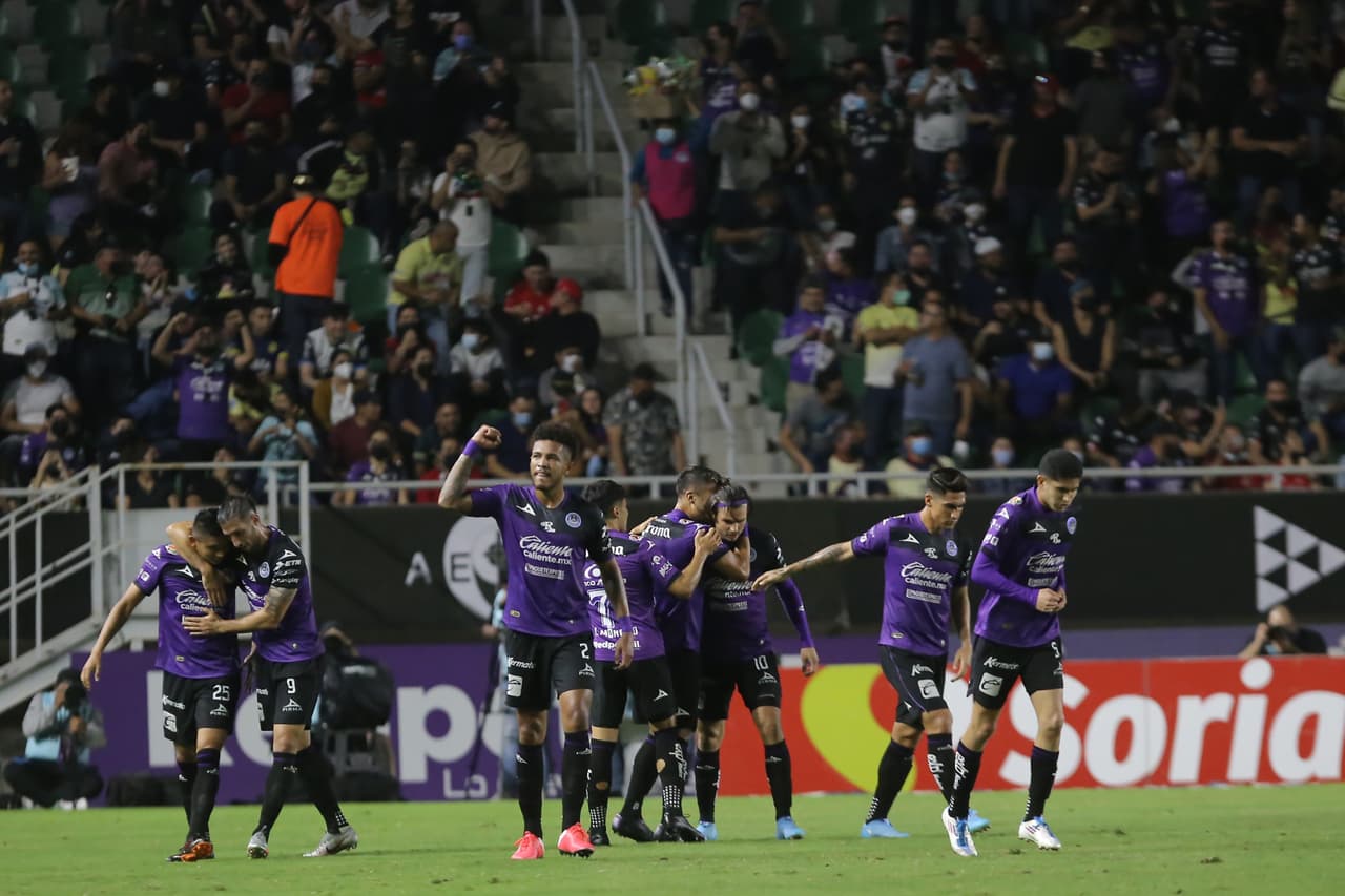 Gracias a los goles de Gonzalo Sosa y Miguels Sansores, Mazatlán logra resolver el encuentro en el primer tiempo y le pegan 2-1 a las Águilas del América.