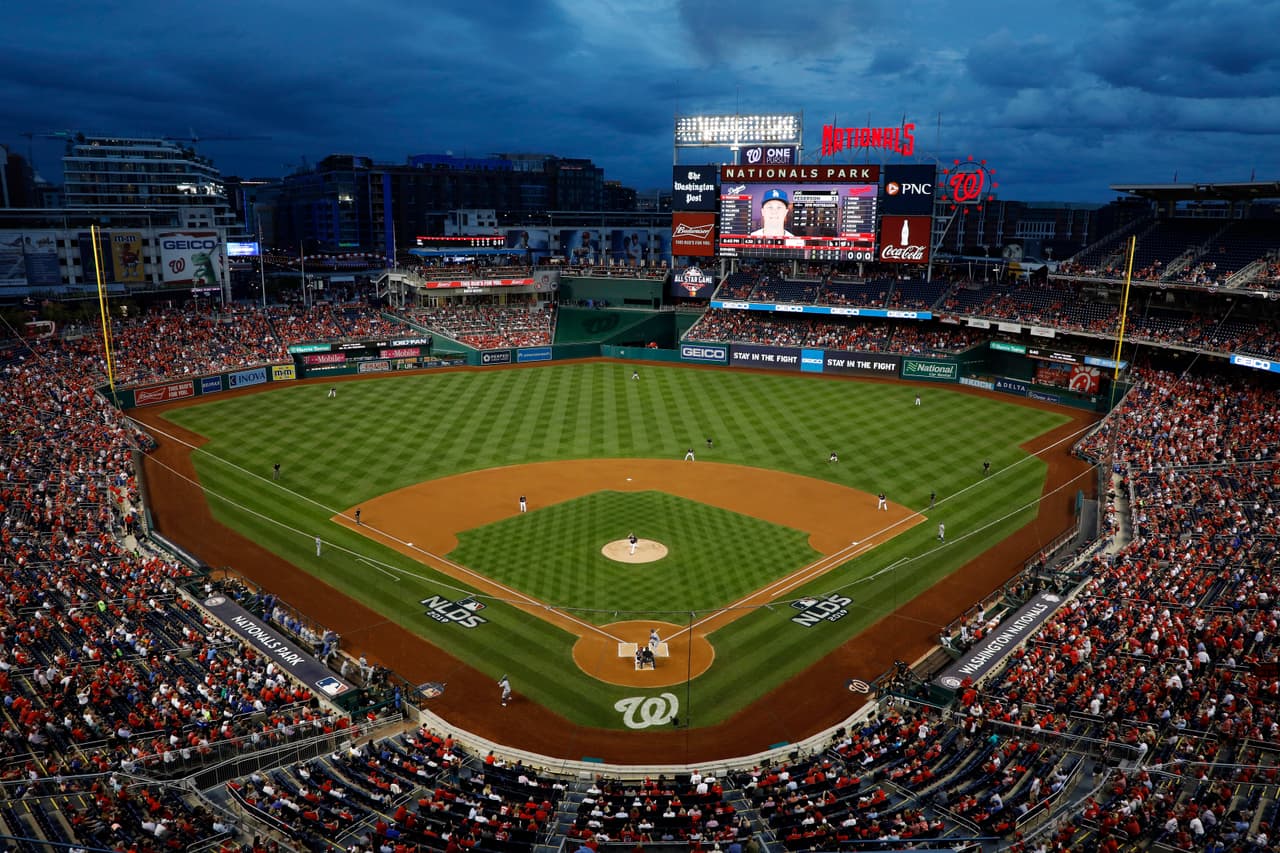 En el cuarto juego Los Angeles Dodgers fueron superados 6-1 por los Washington Nationals.
