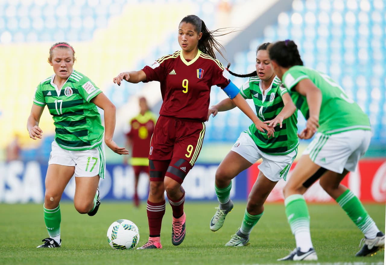 México comenzó arriba en el marcador contra Venezuela, que buscaba repetir la gesta que Con Deyna obtuvo en el pasado mundial al llegar a la semifinal.