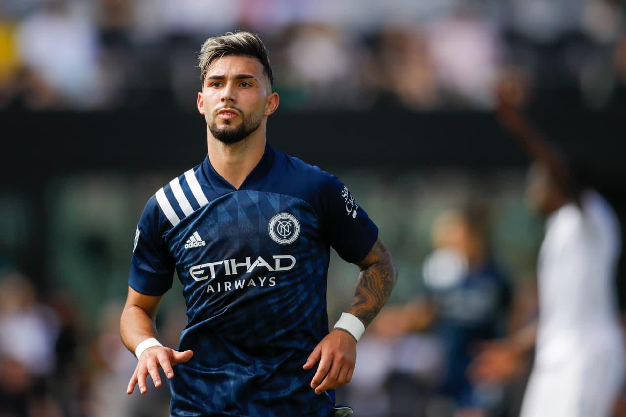 El partido del sábado al mediodía entre Inter Miami CF y New York City FC fue especial. Valentín Castellanos -que anotó dos tantos- se apoderó a la primera posición en la carrera por el Botín de Oro...
<br>