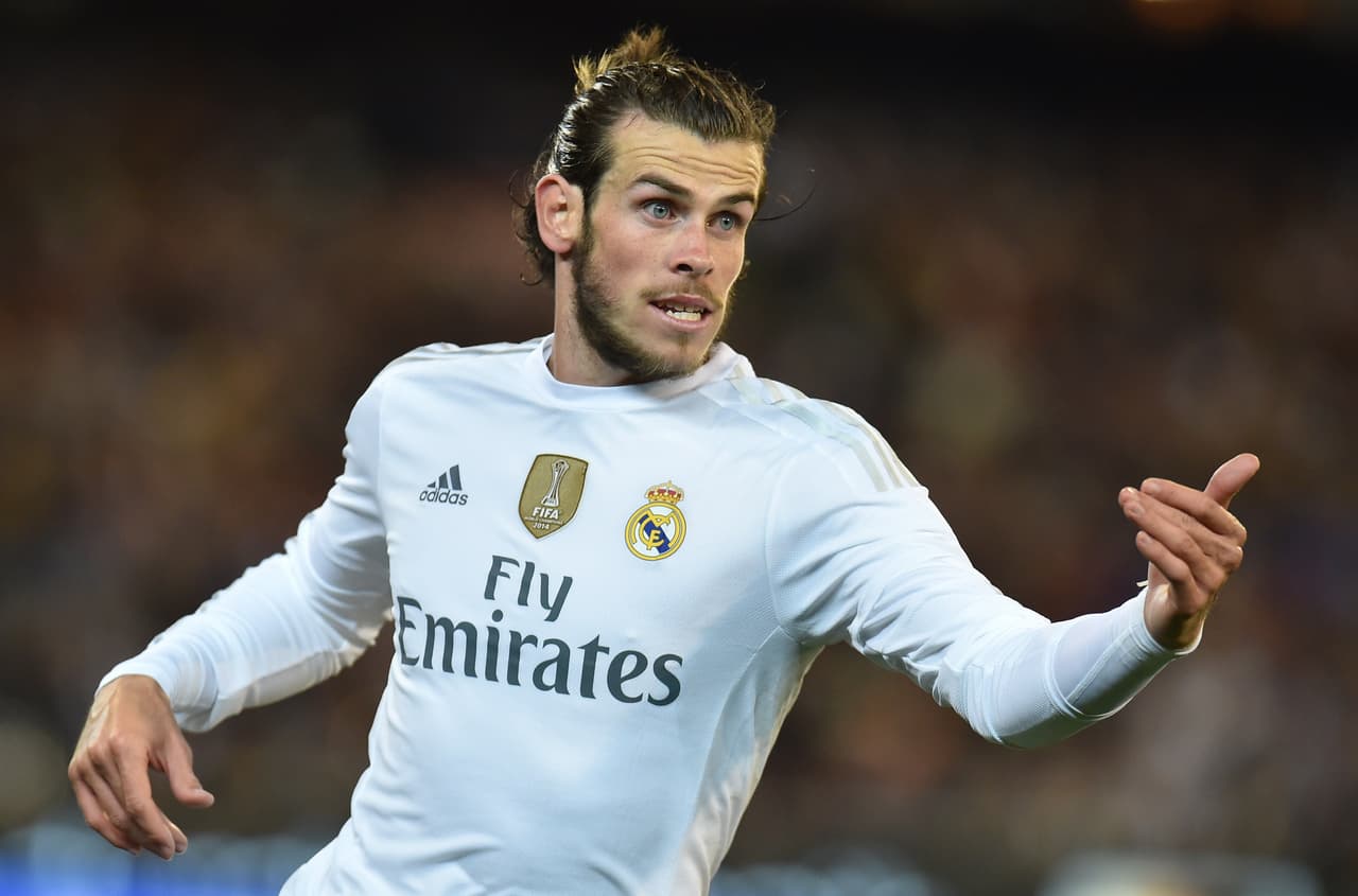 Gareth Bale es la gran obsesión del Manchester United que ya realizó dos ofertas al Real Madrid por el crack galés por quien está dispuesto a pagar 100 millones de libras (141 mde) según ‘The Sun’. Sin embargo se toparon con la rotunda negativa de Florentino Pérez quien no piensa dejar ir al ‘Expreso de Cardiff’ bajo ninguna circunstancia.